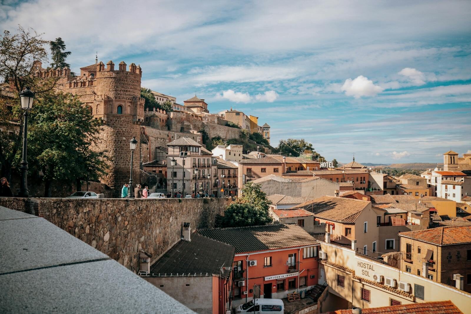 Udsigt over bygninger i Toledo, Spanien ved dagslys